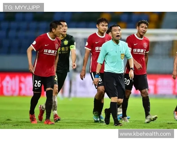 成都网球队战术引发热议球迷与专家各执己见探讨争议背后的深层原因