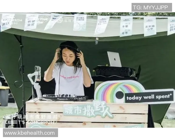 成都滑板队灵活性探秘：在城市街头舞动的青春与激情